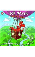 Llyfr Hwyl Dwli/ Dwli's Fun Book: Ar Daith/ On the Move