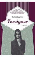 Foreigner: A Novel(English)