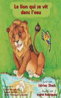 Lion qui se vit dans l'eau