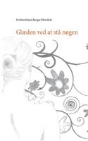 Glæden ved at stå nøgen: (Danish)