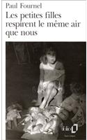 Les petites filles respirent le meme air que nous