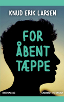 For åbent tæppe