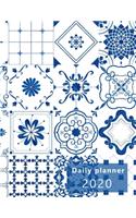 Daily Planner 2020: Large, 1 day per page. Daily Schedule, Goals, To-Dos, Assignments and Tasks. Includes Gratitude section, Meal planner, Mood and Water intake tracker