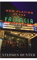Now Playing at the Valencia: Pulitzer Prize-Winning Essays on Movies(English)