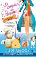 Hounding the Pavement: A Dog Walker Mystery(1 Dog Walker Mystery)