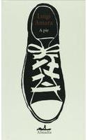 A pie / On Foot