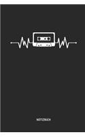 Notizbuch: Kassetten Herzschlag - Liniertes Kassetten Notizbuch. Tolle Geschenk Idee Für Kassetten, Retro, Nostalgie, 80s Und 90s Fans Und Alle Die Musik Liebe