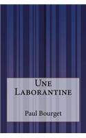 Une Laborantine