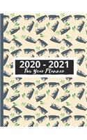 2020 - 2021 Two Year Planner: Penguin Themed Planner Jan 1, 2020 to Dec 31, 2021 - Weekly And Monthly Planner Including Calendar Views