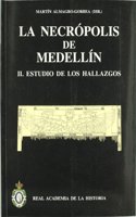 La necropolis de Medellin. II. Estudio de los hallazgos. (Bibliotheca Archaeologica Hispana.) (Spanish Edition)
