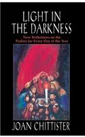 Light in the Darkness: New Reflections on the Psalms for Every Day of the Year(English)