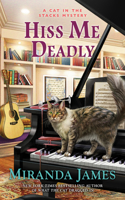 Hiss Me Deadly: (Cat in the Stacks Mystery)