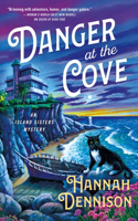 Danger at the Cove: An Island Sisters Mystery(2 The Island Sisters)