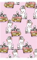 Kätzchen mit Pandas und Auto Notizbuch: niedliches Notizbuch modernes und auffälliges Notizbuch kariert 120 karierte Seiten Din A5 perfekt als Notizheft, Tagebuch und Journal Geschenk mit 