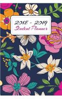 2018-2019 Student Planner: Daily, Weekly, and Monthly Calendar Planner and Organizer for Students for the Academic Year 2018-2019 (6x9) V7