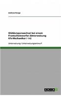 Glühlampenwechsel bei einem Frontscheinwerfer (Unterweisung Kfz-Mechaniker / -in): (German)