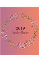 2019 Monthly Planner: Berry Wreath Monthly Planner