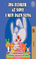 Jeg elsker at sove i min egen seng: I Love to Sleep in My Own Bed - Danish Edition