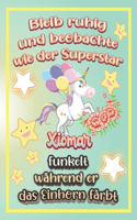 Bleib ruhig und beobachte wie Superstar Xiomar funkelt während sie das Einhorn färbt