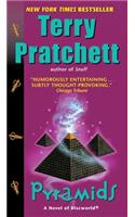 Pyramids: A Novel of Discworld(7 Discworld)