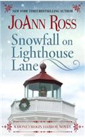 Snowfall on Lighthouse Lane: (Honeymoon Harbor Novel)