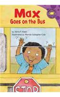Max Goes on the Bus: (Read-It! Readers: The Life of Max)
