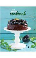 Our Family Cookbook: Blank recipe book for all the family to fill in. Make your own family cookbook with all your favourite recipes.