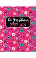 2020-2021 Two Year Planner: Cute Pink Cover, 24 Months Calendar Agenda January 2020 to December 2021 Schedule Organizer With Holidays and inspirational Quotes