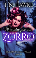 Besada por su Zorro