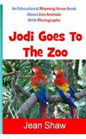 Jodi Goes To The Zoo