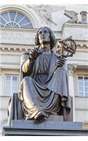 Statue of Scientist and Astronomer Nicholas Copernicus in Warsaw Poland Journal: 150 Page Lined Notebook/Diary(English)