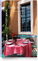 Living in Provence/Vivre En Provence